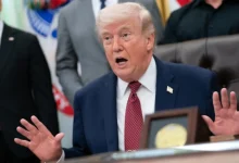 O Irã anunciou o fechamento do Estreito de Ormuz, elevando tensões geopolíticas. Confira a resposta firme do governo dos EUA diante do bloqueio estratégico.