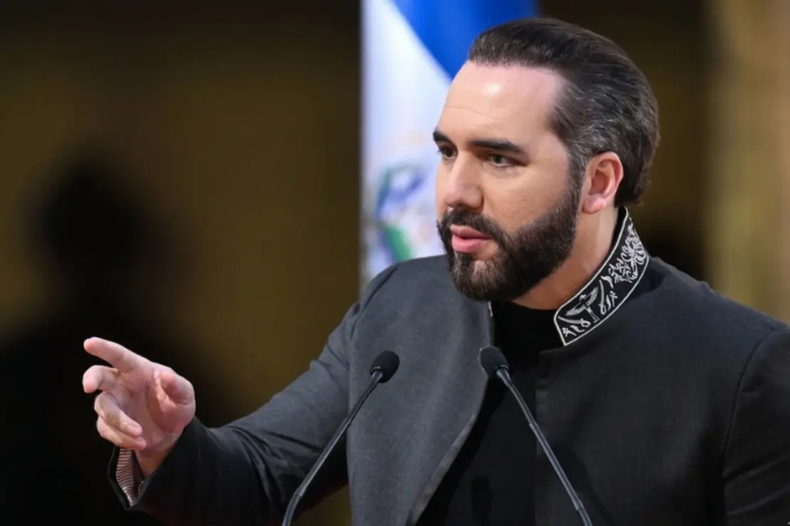 El Salvador: O custo e o sucesso da política de segurança de Bukele 5 Entenda como El Salvador reduziu drasticamente a criminalidade com o governo Bukele, mas enfrenta críticas globais por reformas no Judiciário e direitos.