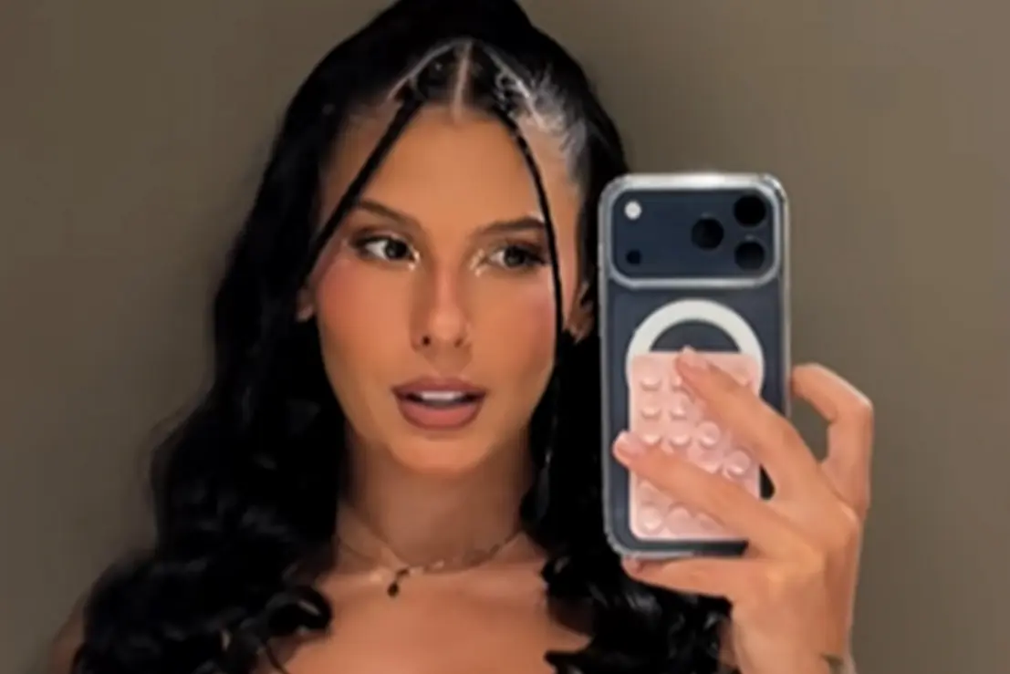 Ana Castela Agita Redes Sociais com Indireta a Ex de Luiza Marquesa 6 A cantora Ana Castela causou alvoroço nas redes sociais ao publicar vídeo com funk ligado a Lucas Zanolini. Entenda a nova reviravolta no drama com Luiza Marquesa e Zé Felipe.