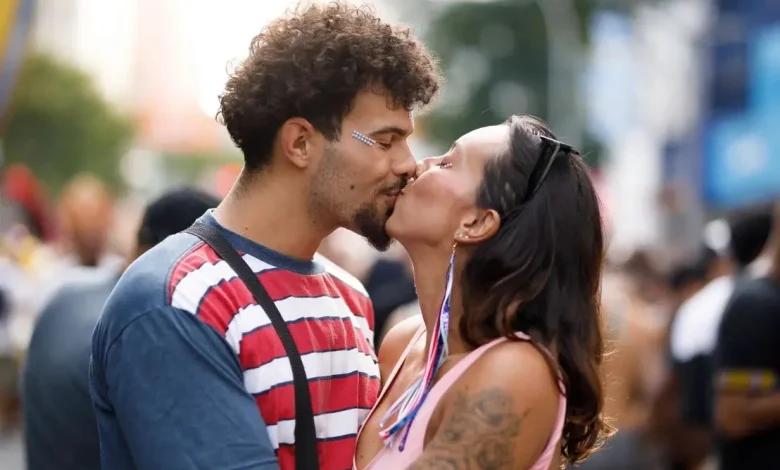 Descubra como o ascendente em Touro influencia a sua forma de amar e veja quais signos formam as combinações mais harmoniosas e duradouras para você.