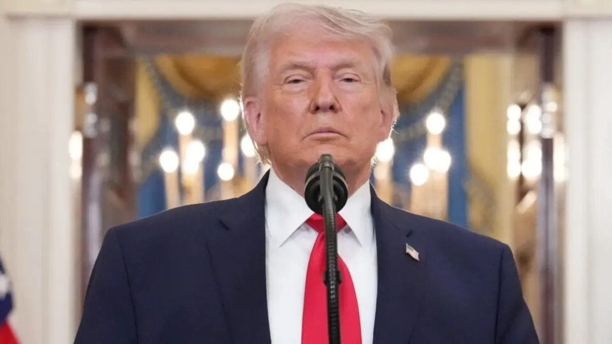 Tensão no Estreito de Ormuz: O Ultimato de Trump e as Consequências 6 A Folha de Paraguaçu analisa o ultimato de Donald Trump ao Irã sobre o Estreito de Ormuz, a escalada militar e as complexas repercussões globais e regionais.