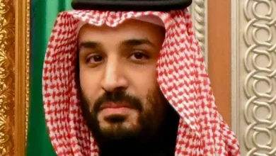 Descubra quem são os 10 donos de clubes de futebol mais ricos do mundo e entenda como os bilionários estão transformando o esporte em um negócio de alto impacto.