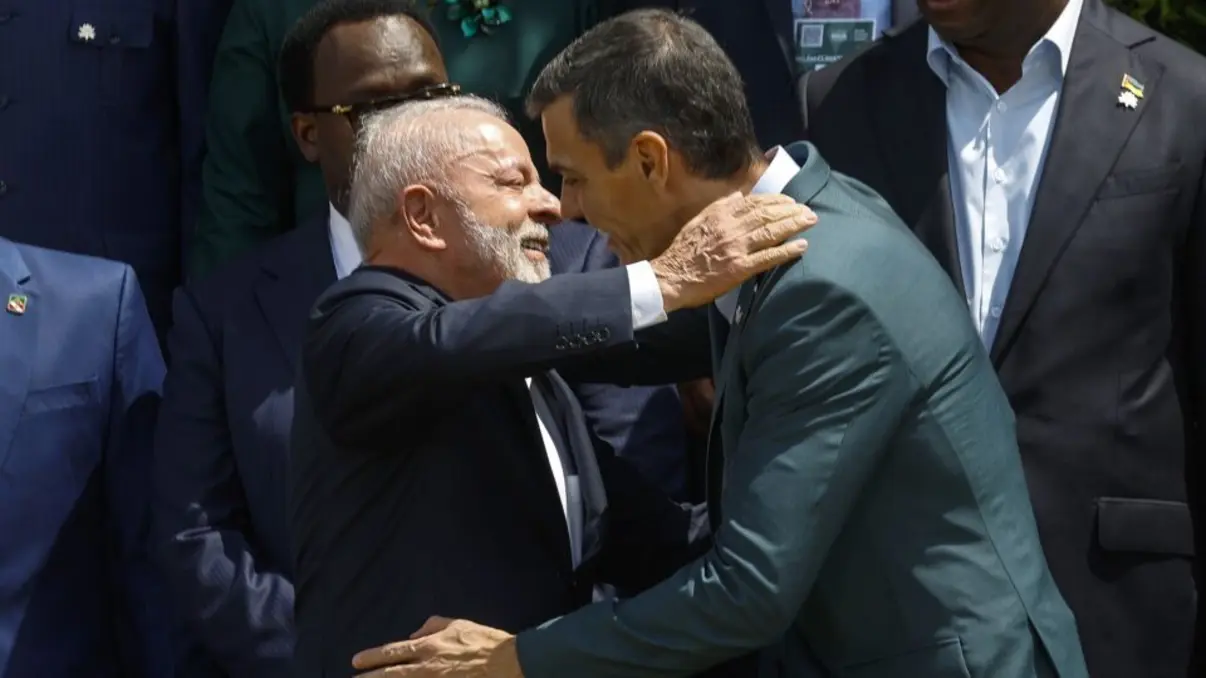 Líderes de esquerda de vários países, incluindo Brasil, Espanha e Colômbia, se reúnem em Barcelona para discutir crise bélica no Oriente Médio e ascensão da extrema direita.