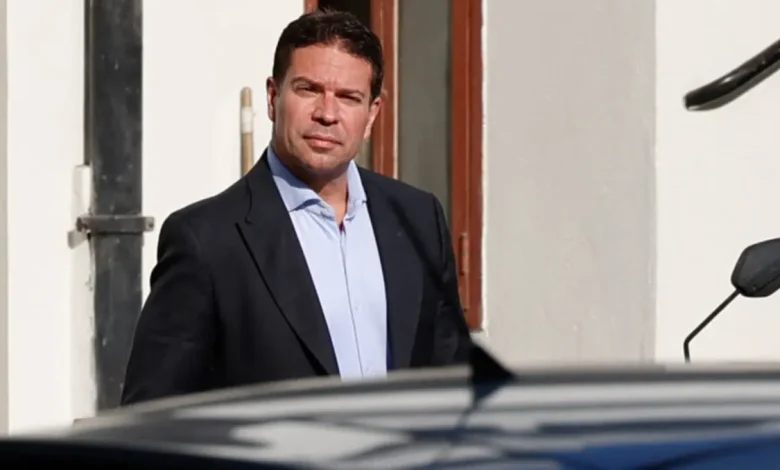 Ex-deputado federal Alexandre Ramagem é preso nos EUA por questões de imigração, acordo e cooperação internacional entre Brasil e EUA.