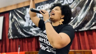 Samara Martins, pré-candidata da Unidade Popular à Presidência 2 Samara Martins, pré-candidata da Unidade Popular à Presidência, defende causas sociais e econômicas, como resistência à terceirização e violência contra mulheres e negros.