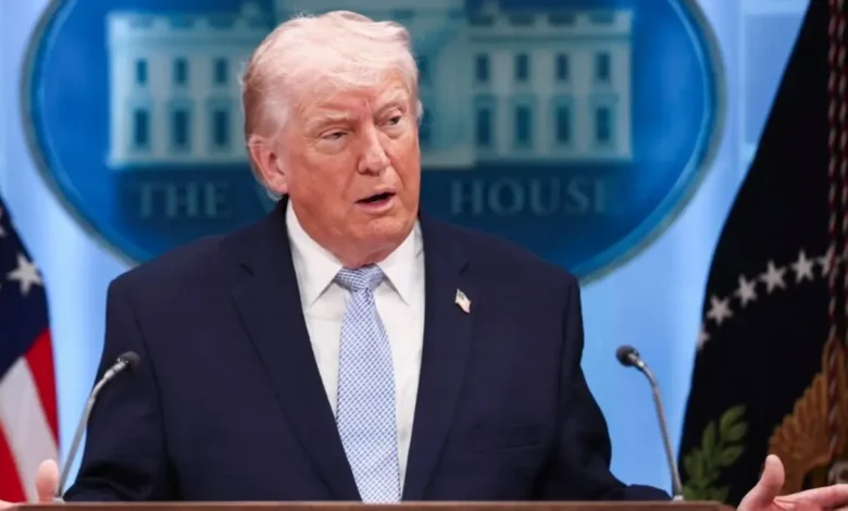 Trump lança investigação urgente após vazamento que expôs resgate de pilotos americanos no Irã. Saiba como a Casa Branca reagiu e as tensões com Teerã.