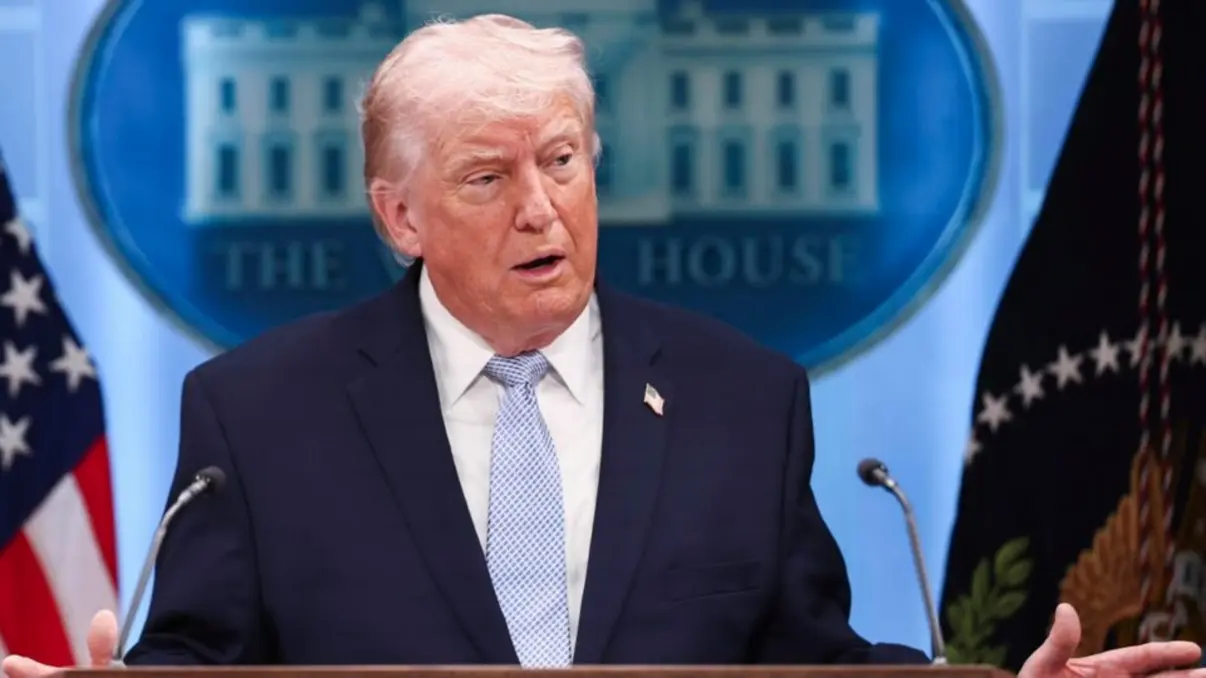 Trump lança investigação urgente após vazamento que expôs resgate de pilotos americanos no Irã. Saiba como a Casa Branca reagiu e as tensões com Teerã.