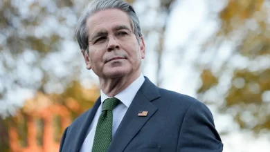 O governo americano aposta na reabertura do Estreito de Ormuz para reduzir o preço dos combustíveis e aliviar o bolso dos cidadãos. Confira os detalhes.