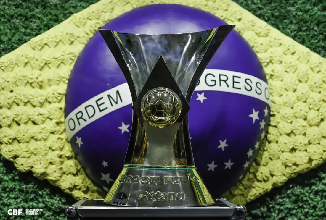 O Brasileirão figura entre os torneios com maior rotatividade de treinadores globalmente. Entenda o impacto dessa instabilidade no futebol brasileiro.