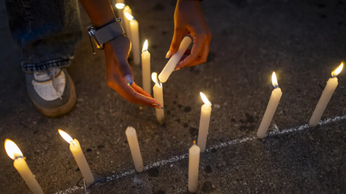 Um grave incêndio no Hospital Mãe de Cristo, na Nigéria, deixou estátua da Virgem Maria intacta, atraindo fiéis e gerando comoção internacional.