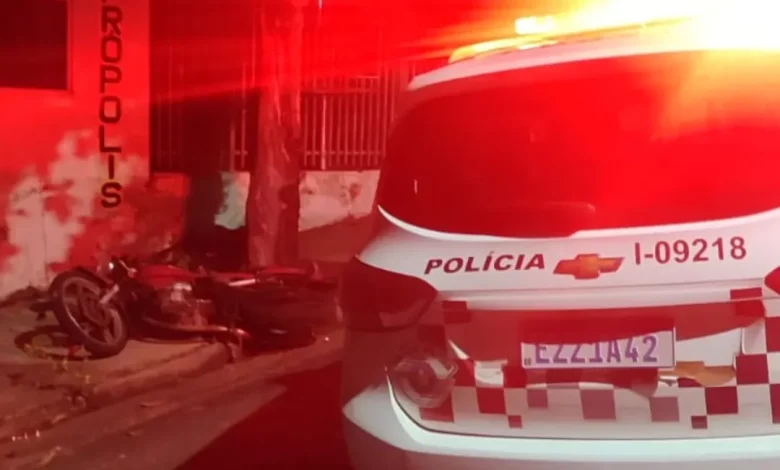 Fuga de Moto Termina em Acidente e Apreensão em Quatá 1 FUGA ACIDENTE E APREENSAO EM QUATA