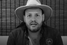 Violência política marca a Colômbia após o assassinato a tiros de um aliado e um assessor de candidato à presidência. Entenda o impacto deste crime.