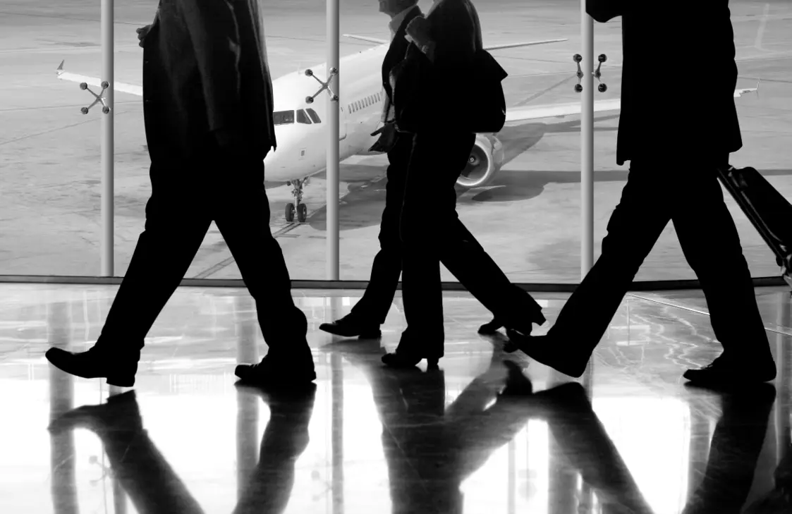 Descubra quem pode se beneficiar de um curso executivo no exterior. Saiba como essa experiência impulsiona carreiras além do nível C-suite.