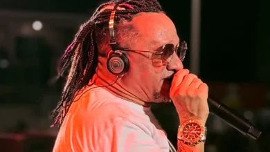 O cantor Kinho do Rodo faleceu na madrugada deste sábado após sofrer um mal súbito. A notícia abalou fãs e o cenário musical brasileiro.