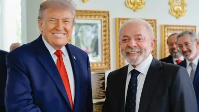 Presidente dos EUA, Donald Trump, recebe Luiz Inácio Lula da Silva em Washington. Encontro debateu comércio e tarifas para reduzir tensões bilaterais.