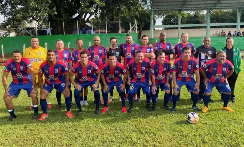 Lutécia/SP celebra sucesso no Campeonato Civap! A equipe Master goleou Sandovalina por 5 a 0 na estreia, enquanto a base Sub-13 demonstrou talento. Saiba mais!
