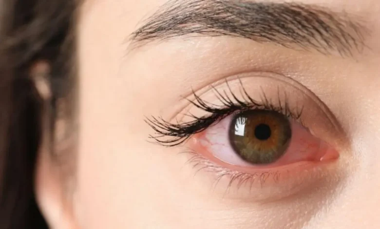 Na era digital, a Folha de Paraguaçu revela como proteger sua visão do cansaço visual e doenças graves. Descubra hábitos simples e alimentos essenciais para a sua saúde ocular!
