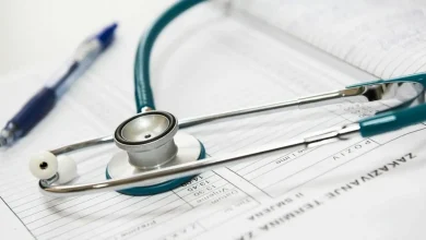 Os planos de saúde coletivos registraram reajuste médio de 9,9% em 2024. Entenda o impacto no orçamento das famílias e o cenário do setor de saúde.