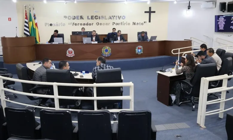 Câmara de Paraguaçu Paulista aprova consultas e óculos grátis para alunos, repasse para agentes de saúde e R$ 644 mil para coleta de lixo. Veja os detalhes!