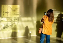 Explore a mostra Constelações Contemporâneas no Teatro Nacional Claudio Santoro. Visitas guiadas com artistas e entrada gratuita até 17 de julho.
