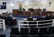 Vereadores de Paraguaçu Paulista aprovam 17 requerimentos exigindo explicações urgentes sobre saúde, obras de turismo e segurança pública municipal.