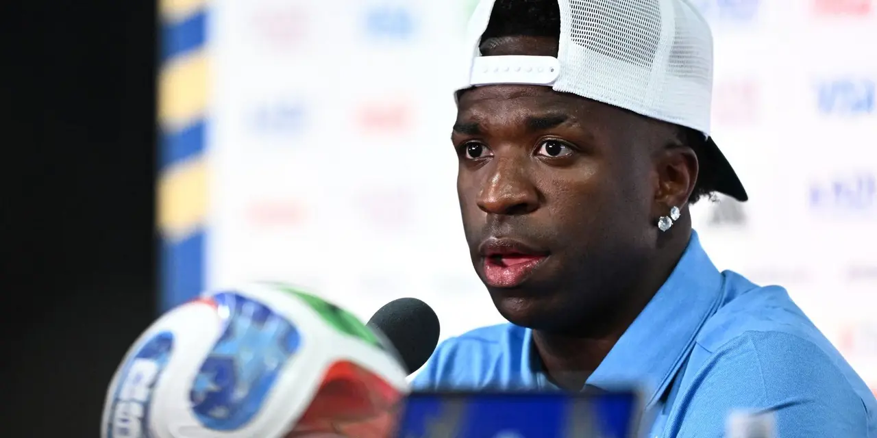 Vinícius Júnior, estrela da Seleção Brasileira, reflete sobre a dolorosa eliminação de 2022 e a preparação para o Mundial. Saiba como o craque se prepara para a estreia do Brasil contra Marrocos.