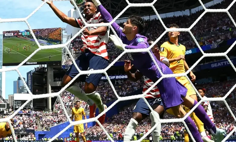 Acompanhe a trajetória dos Estados Unidos na Copa do Mundo 2026! A equipe conquistou sua segunda vitória contra a Austrália (2 a 0), consolidando a liderança no Grupo D e se aproximando da classificação para o mata-mata. Detalhes dos gols e a análise da partida.
