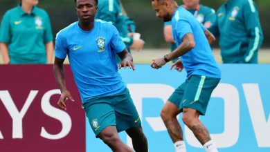 A Seleção Brasileira enfrenta a Escócia em Miami pela última rodada da fase de grupos da Copa do Mundo. Entenda a briga pela liderança do Grupo C e a esperada estreia de Neymar.