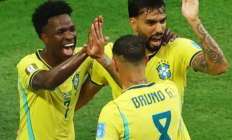 Com o brilho de Vini Jr na Copa, o Real Madrid alcança o top 10 de clubes com mais gols brasileiros em Mundiais. Descubra o ranking completo e os destaques.