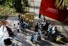 Explore a mostra Constelações Contemporâneas no Teatro Nacional Claudio Santoro. Arte, identidade e cultura reunidas em uma exposição gratuita em Brasília.