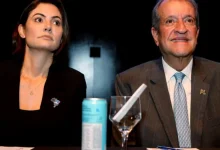 Valdemar Costa Neto articula encontro para selar paz entre Michelle e Flávio Bolsonaro. Entenda o impacto dessa unidade para o futuro do PL nas eleições.