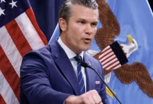 A tensão entre EUA e Cuba atinge novo pico após Washington alertar sobre confronto militar caso a ilha adquira armas de aliados. Entenda o cenário.