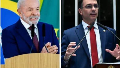 Cenário eleitoral polarizado eleva Tesouro Prefixado acima de 15% ao ano. Saiba como a disputa entre Lula e Flávio pressiona a inflação e a taxa Selic.