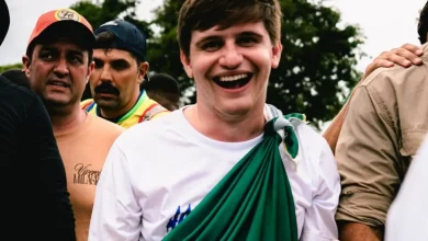 A direita brasileira aposta em jovens influenciadores e vereadores conectados às redes sociais para renovar a Câmara dos Deputados nas eleições de 2026.