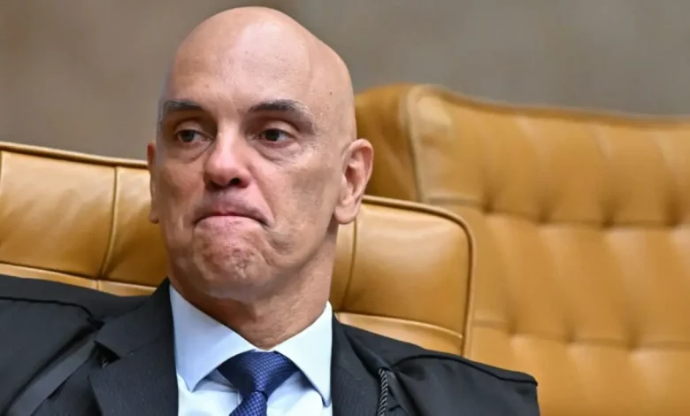 STF reage à decisão da justiça italiana que barrou extradição de Carla Zambelli e reafirma legalidade das decisões de Alexandre de Moraes. Confira!