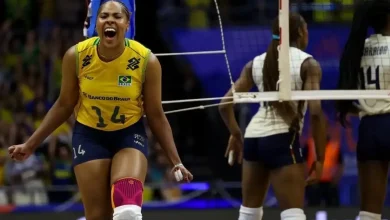Vôlei Feminino do Brasil Vence Itália em Jogo Épico na Liga das Nações 4 A Seleção Feminina de Vôlei do Brasil superou a Itália em uma batalha de cinco sets em Brasília, encerrando a invencibilidade das adversárias e mantendo 100% de aproveitamento na Liga das Nações. Confira os detalhes e próximos jogos.