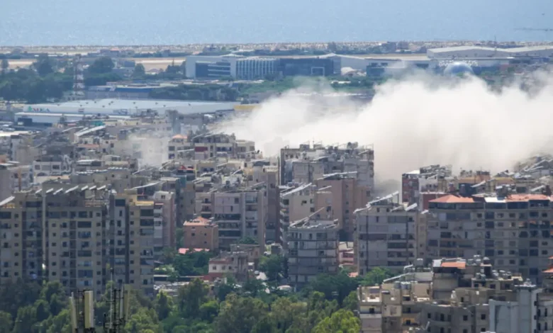 Primeiro bombardeio de Israel contra Beirute após acordo de cessar-fogo reacende conflito com o Hezbollah e gera alerta mundial. Veja os detalhes.