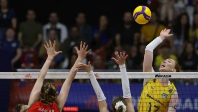 A seleção brasileira de vôlei feminino encerra a semana da VNL enfrentando a Itália em Brasília. Mantenha-se atualizado com a Folha de Paraguaçu sobre o desempenho da equipe e a busca por um título inédito.