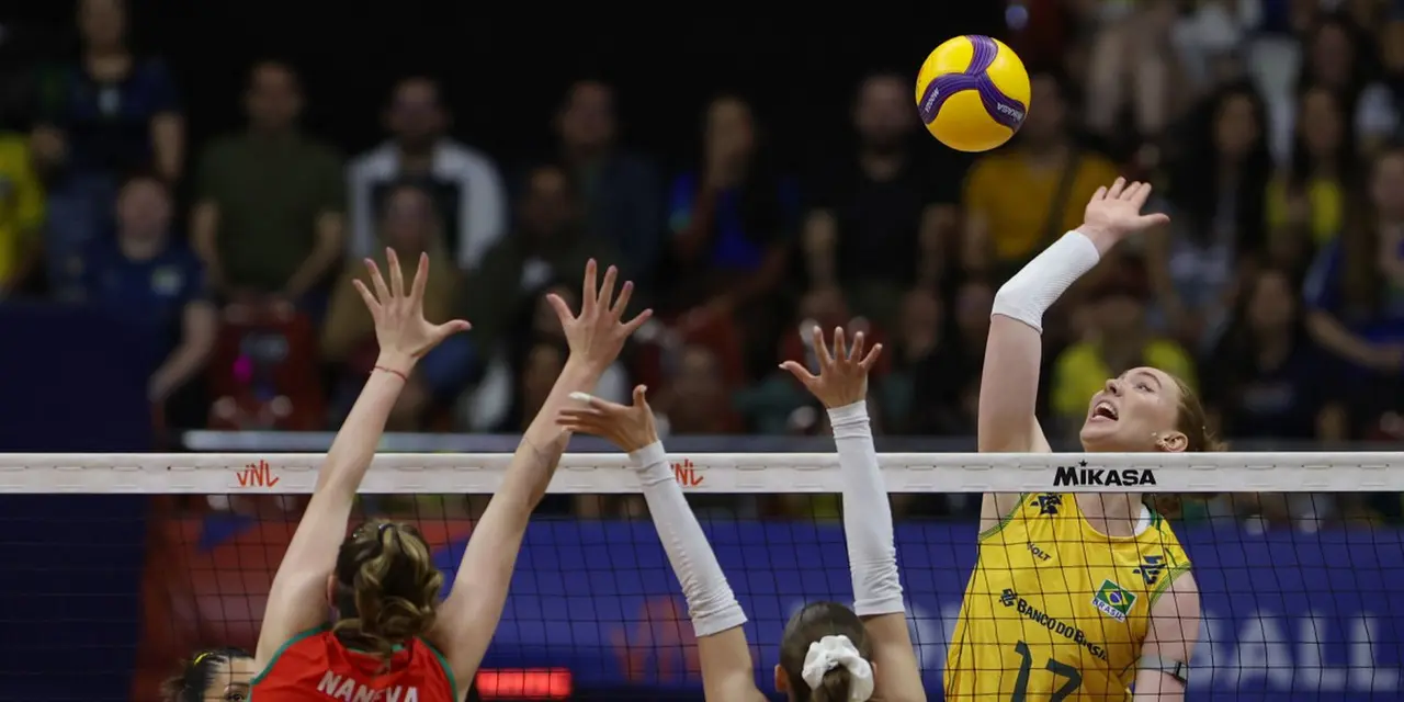 Vôlei Feminino: Brasil Encarra Itália em Duelo Crucial na VNL 6 A seleção brasileira de vôlei feminino encerra a semana da VNL enfrentando a Itália em Brasília. Mantenha-se atualizado com a Folha de Paraguaçu sobre o desempenho da equipe e a busca por um título inédito.