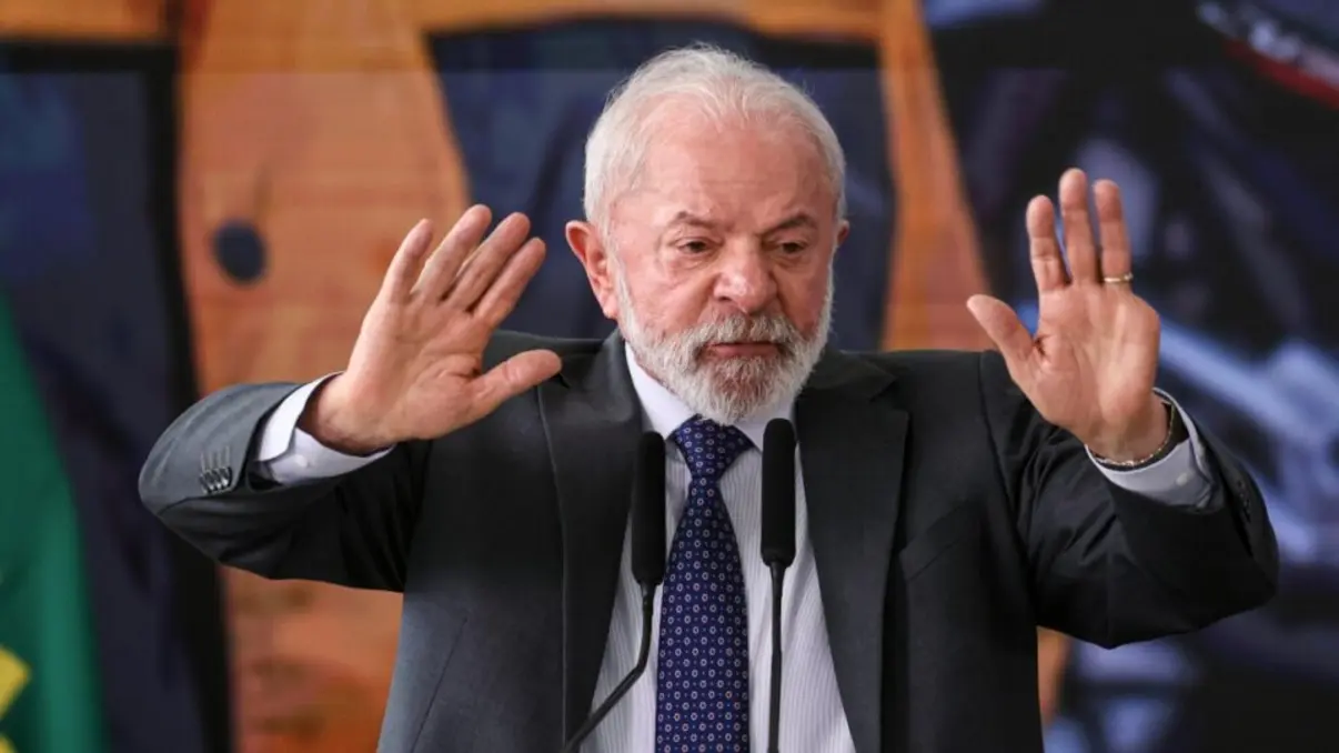 Análise exclusiva mostra como o chamado "kit reeleição" injeta R$ 187,2 bilhões fora do limite de gastos, ameaçando disparar a dívida pública brasileira.