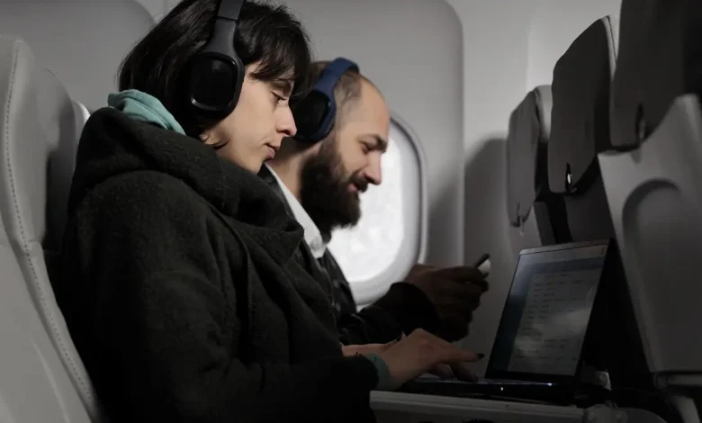 Garanta conforto e uma viagem tranquila! A Folha de Paraguaçu revela os segredos para escolher a melhor poltrona no avião, muitas vezes sem custo extra. Dicas essenciais para viajantes!