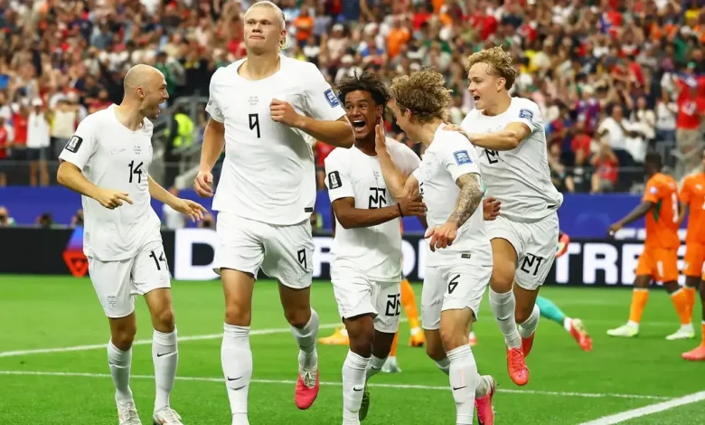 A Noruega de Haaland superou a Costa do Marfim por 2 a 1 e enfrentará o Brasil nas oitavas de final da Copa do Mundo. Descubra os detalhes do confronto histórico e a invencibilidade norueguesa!