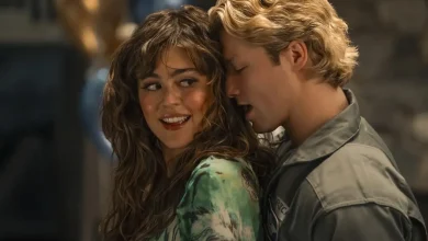 Mika Abdalla, estrela de Off Campus, encerra noivado com Jake Short após 4 anos. Descubra os bastidores da separação e os rumores com colega de elenco.