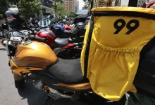 Governo prepara linha de crédito com juros baixos para entregadores de aplicativo comprarem motos novas. Descubra as regras e quem terá direito.