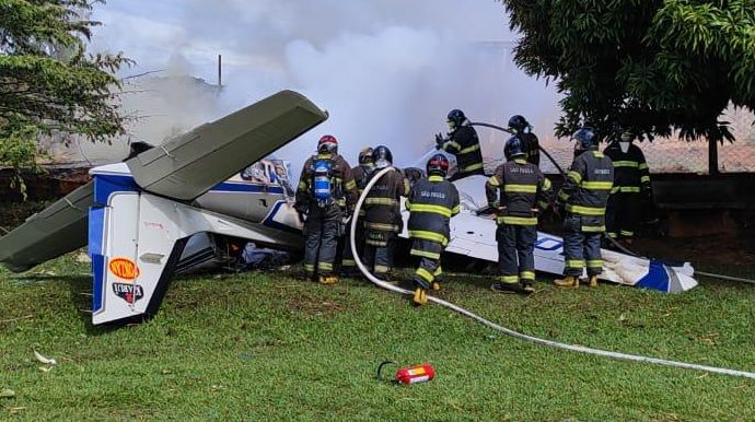 queda de aviao em Marilia