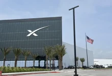 O histórico IPO da SpaceX não apenas consagrou Elon Musk, mas transformou mais de 4.400 funcionários comuns, como soldadores e baristas, em novos milionários.