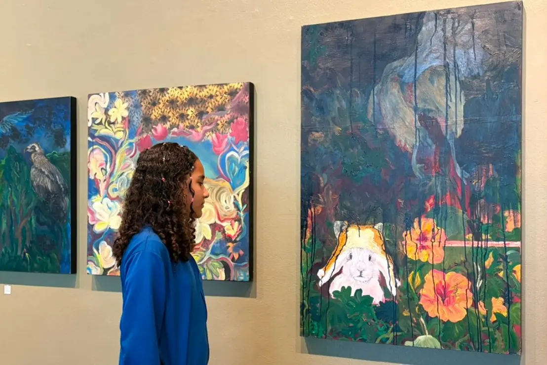 Constelações Contemporâneas: Arte e Imersão em Brasília 6 Descubra a exposição Constelações Contemporâneas no Teatro Nacional. Uma experiência imersiva com artistas que traduzem a cultura do Distrito Federal.