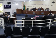 Em sessão extraordinária, a Câmara de Paraguaçu Paulista aprovou verbas para saúde e esporte, a LDO de 2027 e novos perímetros urbanos. Veja as decisões.