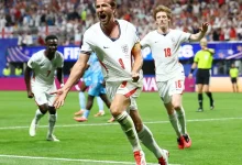 A Inglaterra virou o jogo contra a República Democrática do Congo por 2 a 1, com dois gols de Harry Kane, garantindo sua vaga nas oitavas da Copa do Mundo. Leia na Folha de Paraguaçu.