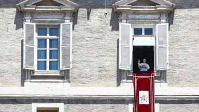 Entenda as razões teológicas e históricas que levaram o Vaticano a excomungar os bispos da FSSPX e o atual impasse na Igreja Católica.